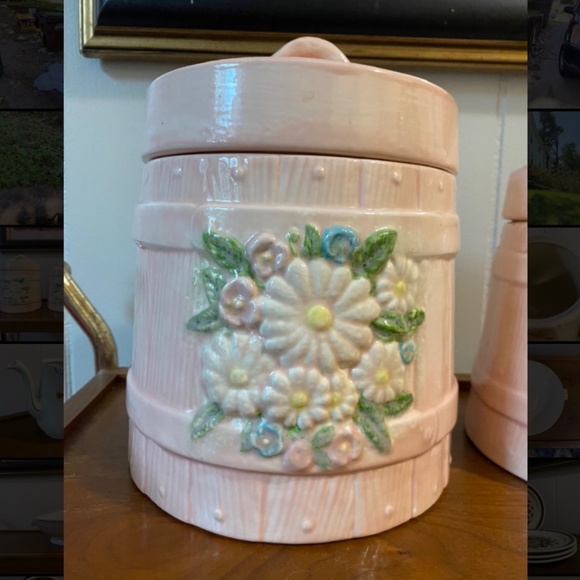 Vintage Daisy Floral Barrel Canisters - Picture 2 of 4
